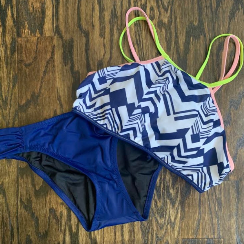š VS Geometric Bikini